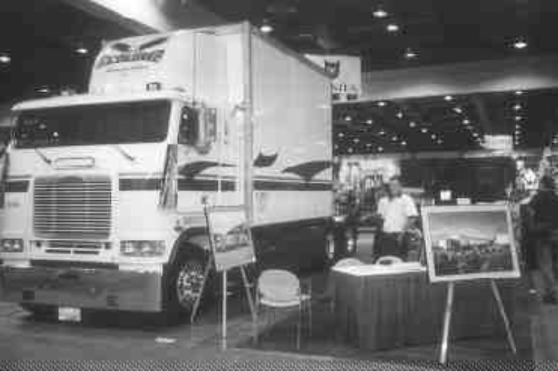 EXTRA INNOVATIVE: Larry Hall's fleet Extreme Transportation gets 65 feet of capacity thanks to his patented Dromedary Box.