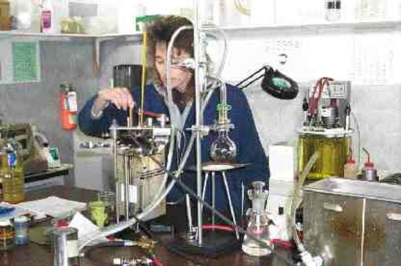 PRICE POINT: Leslie Morovek says a ferrography package geared towards an O/O would run about $750 and cover around six years of operation.