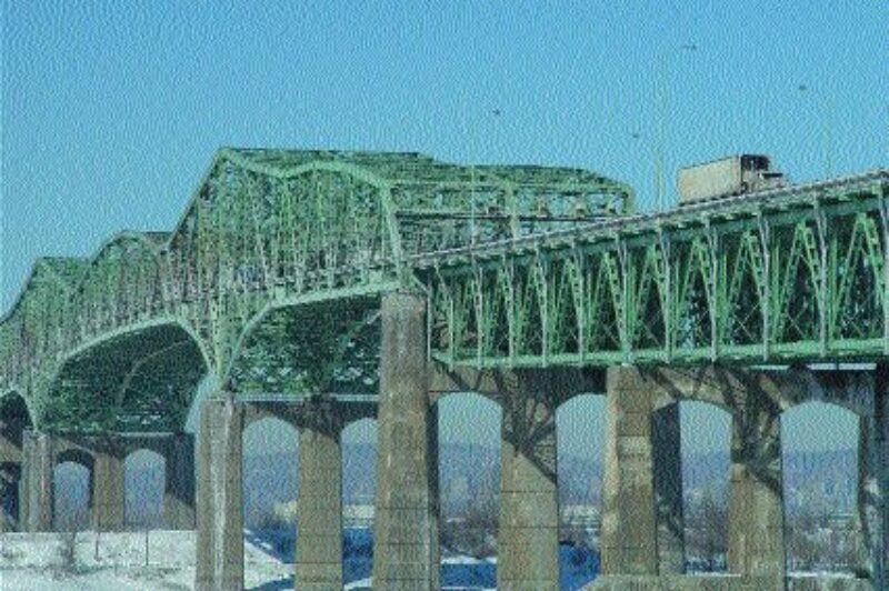 TIME RUNNING OUT: Montreal's Champlain Bridge faces gridlock by 2005.
