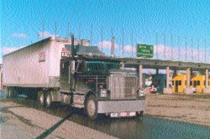 REGS: The FDA's food shipement proposal worries some Canadians.