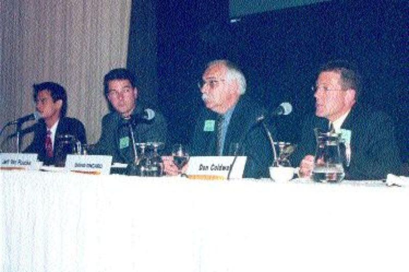 PLANNING FOR 2007: Representatives from four engine manufacturers discuss maintenance protocol for the EPA engines. Photo by Katy de Vries