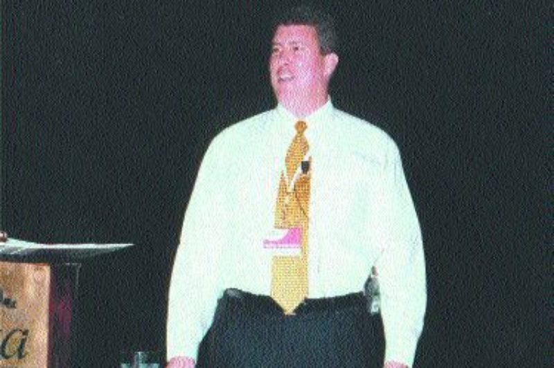 KEEPING DRIVERS IS THE KEY: Kelly Anderson spoke to an audience of over 185 at the 2004 Canadian Recruiting and Retention Conference.