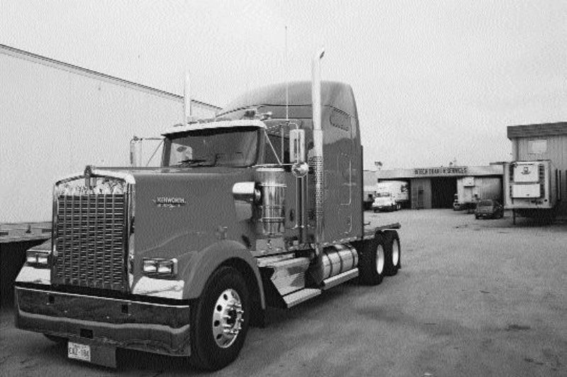 THE FUTURE OF SAFETY: This Kenworth W900L is the first demo equipped with Eluminor's system. Photo by James Menzies