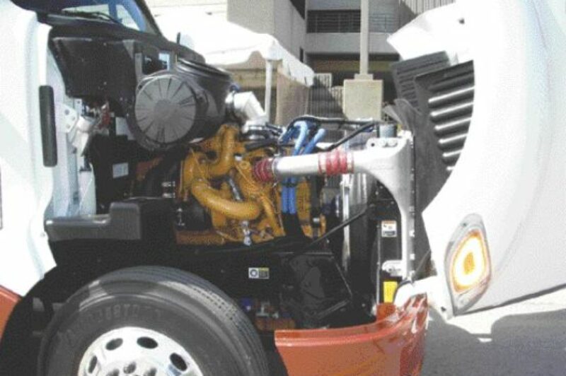 FIRST LOOK: Visitors to the Mid-America Trucking Show got their first glimpse of a prototype 2007 Cat engine with ACERT technology.Photo by James Menzies