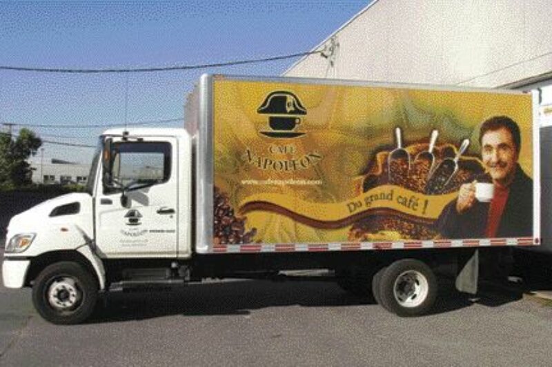 I GET AROUND: Graphics like this winning entry in the 2005 Vehicle Graphics Design competition by Turbo Images are seen by thousands and thousands of eyes each day.