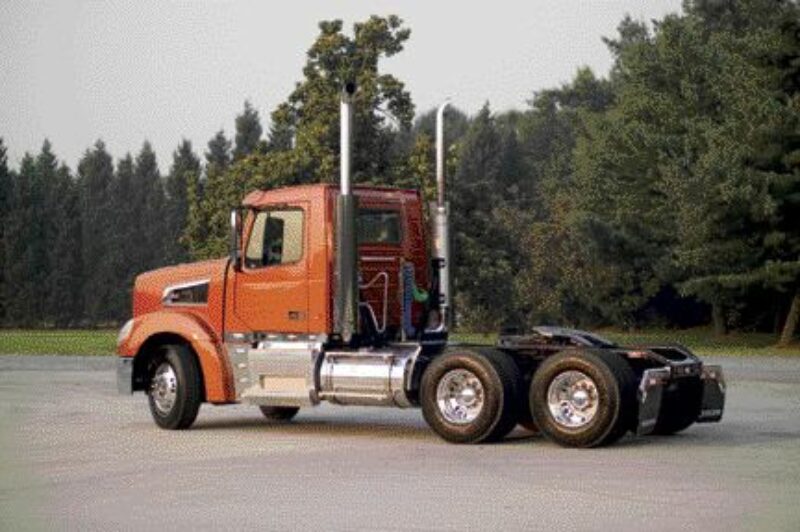 DAY JOB: The new Volvo VT 800 premium daycab for the heavy transport owner/operator segment was introduced to the public at the Great American Trucking Show in Dallas on Aug. 25, 2005.