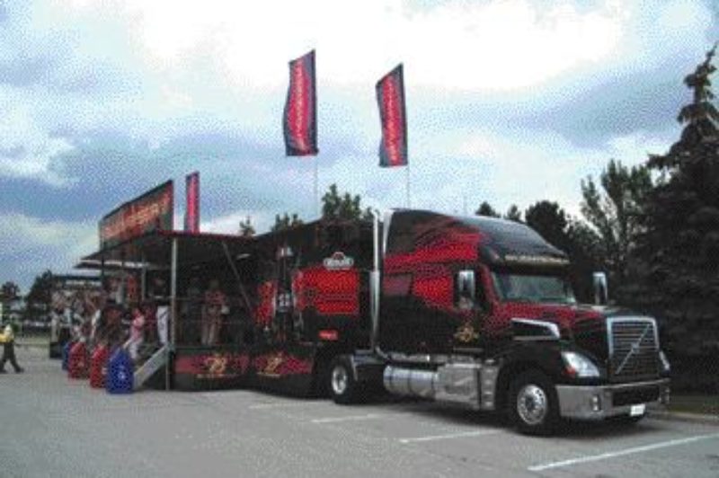 HEAD TURNER: The VT880 attracted as much attention as the trailer itself. Photo by James Menzies