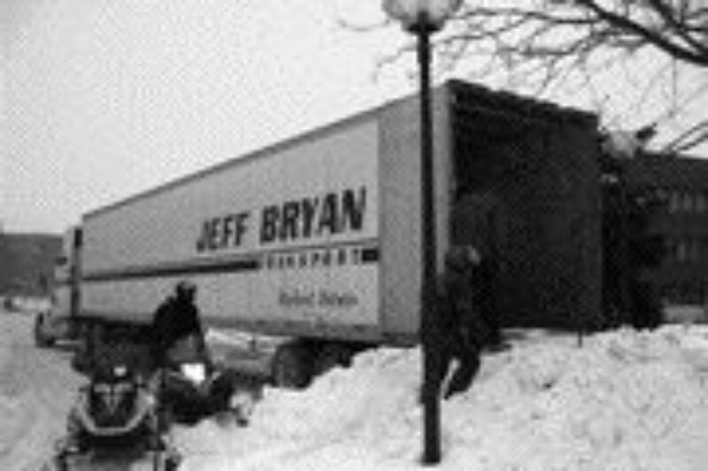 GOOD CAUSE: Snowmobiles taking part in the Great Northern Ride are loaded onto donated trailers.