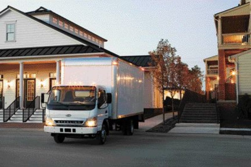 EASY TO DRIVE: Many medium-duty trucks are equipped with hydraulic brakes and can be operated by drivers without a Class 1 or A/Z licence.