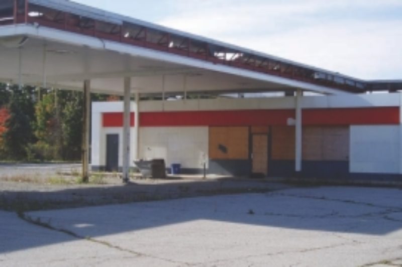 NOTHING TO SEE HERE: More Ontario service centres are being shuttered, in many cases leaving truckers with no place to park.