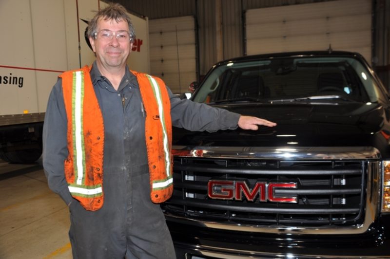 London, Ont.-based techician Robert Fulton is all smiles after winning his new GMC Sierra as part of Ryder System's 2009 Performance Challenge Program.