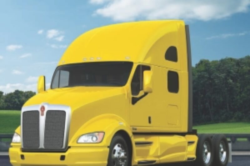 IMPROVED AERO: The Kenworth T700 boasts 3% less drag than the T660, the company claims.