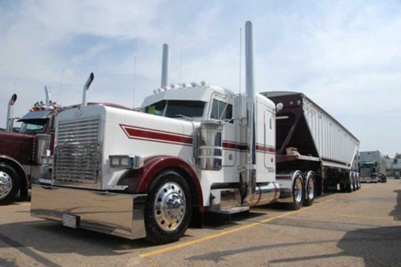 Curtis Wright's Peterbilt was one of three trucks that won a spot in the 2011 Wowtrucks calendar.