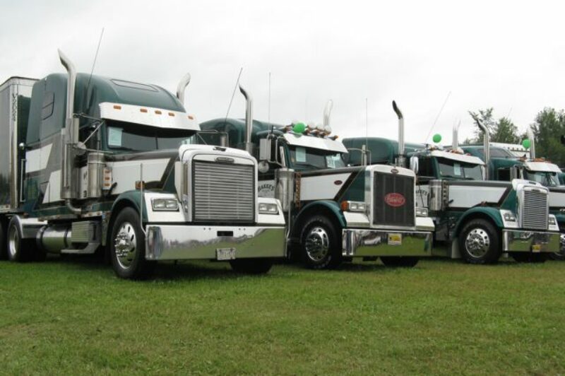 The Bakkes Trucking rigs won Best Service Vehicle, Best Tractor-Trailer Trains, Best Fleet - Flat, Float or Chassis and Best Tractor-Trailer - Tandem, Float, Flat or Curtain Side.