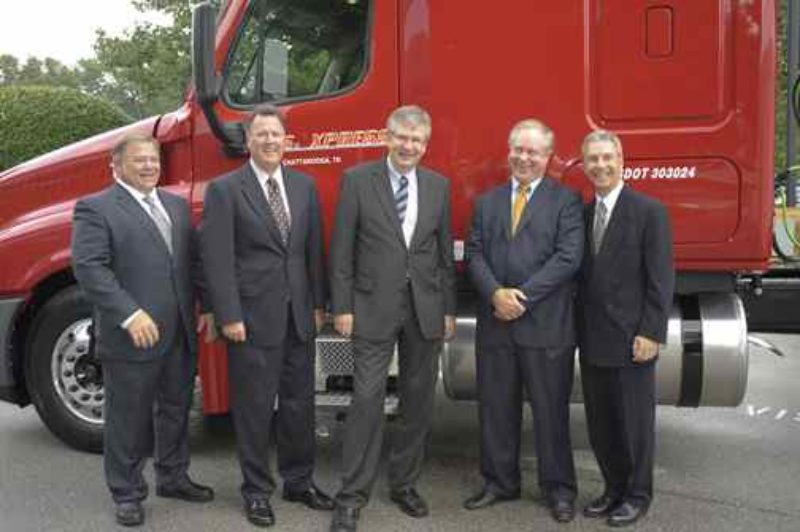From left: Randy Smith, DTNA; Howard Lukens; DTNA; Martin Daum, DTNA; Max Fuller, U.S. Xpress; Mark Lampert, DTNA.