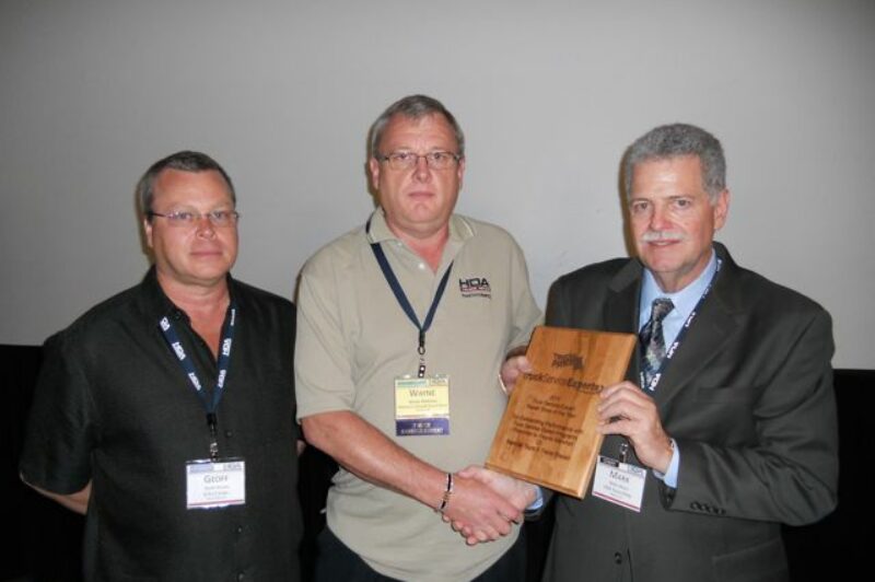 Wayne Marshall (centre) was named the Truck Service Expert of the Year during a recent ceremony.