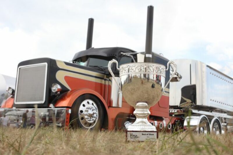 This Peterbilt won Best in Show at this year's Shell Rotella SuperRigs competition.