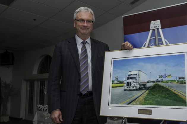 2012 Associate of the Year Geoff Bell of Arthur J Gallagher (Canada) Group.