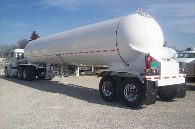 Polar's new propane tanker trailer.