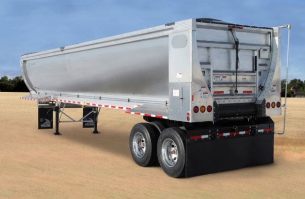 A new Trail King ag trailer the company says reduces the risk of cross-contamination.