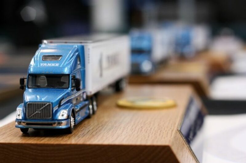 Yanke Group recently rewarded some of its longest-serving drivers and staff members.