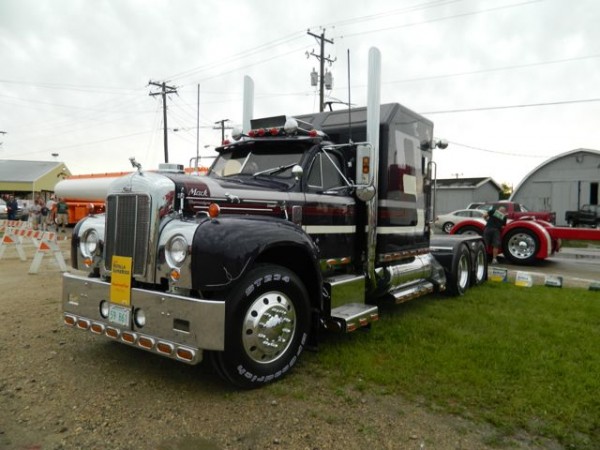 Andy Zary's 1959 Mack B-61 from Saskatchewan was on display at SuperRigs.