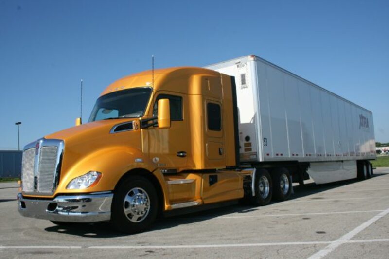 Steve Sturgess drove this T680 with 52-inch sleeper in Chillicothe, Ohio.