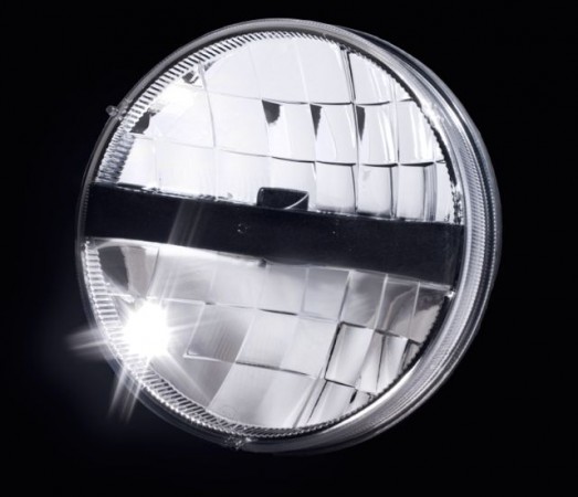 Peterson Manufacturing has come out with a 7-inch LED headlamp.