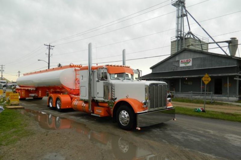 The new Best of Show winner: The 2012 Peterbilt 389 belonging to William Rethwisch of Tomah, Wisc.
