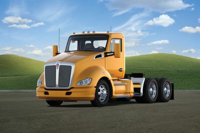 The Kenworth T680 recently hit a milestone, with its 10,000th order.