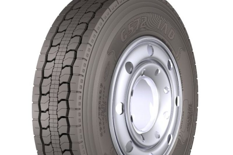 The Goodyear G572 1AD tire is designed for single-axle applications including 6x2 configurations.