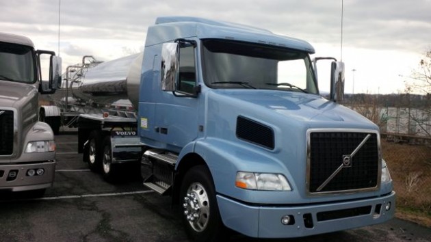The truck was pulling an unbaffled tanker trailer loaded with water, grossing about 78,000 lbs.
