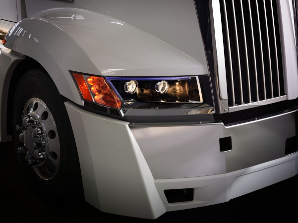 WS_Com_5700_Headlights_001r alternate text for this image