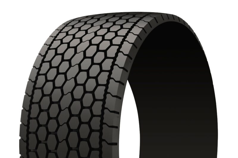 Goodyear retread products get SmartWay verification article image