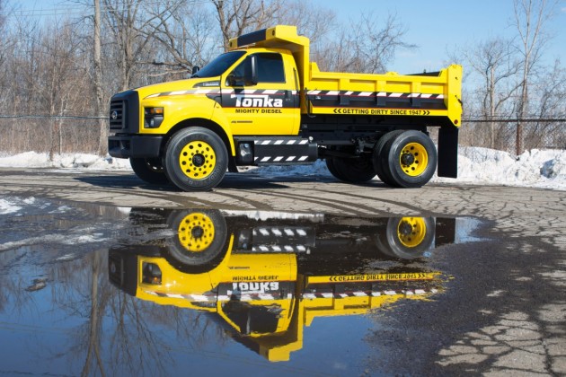 FordF750-Tonka_02_HR alternate text for this image