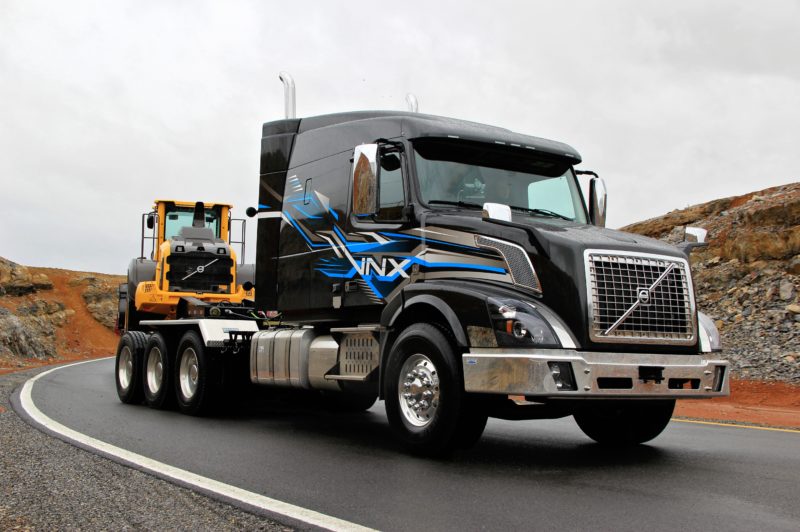 Volvo’s VNX heavy-hauler now available as tri-drive article image