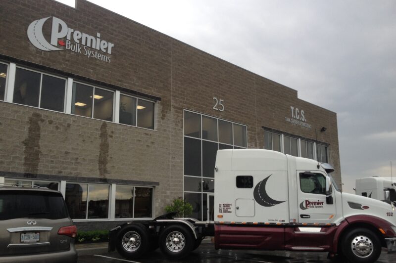 Premier Bulk hosts grand opening of new terminal article image