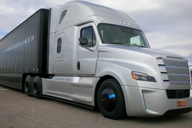 DRIVING A SELF-DRIVING TRUCK article image