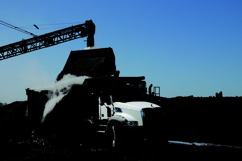 Quebec manufacturer introduces a super-hauler article image