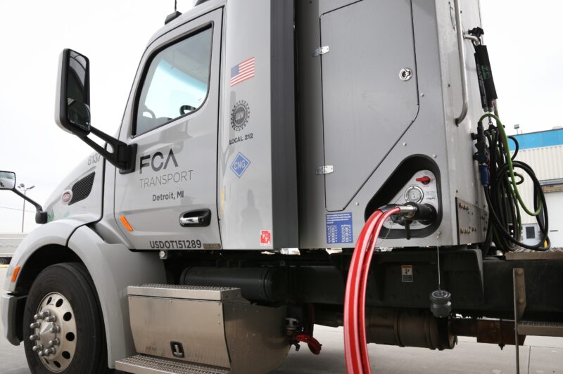 Natural gas truck sales rise, but public CNG stations decrease article image