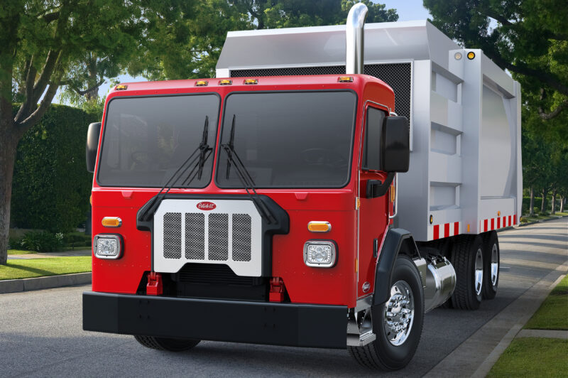 Peterbilt expands refuse truck lineup article image