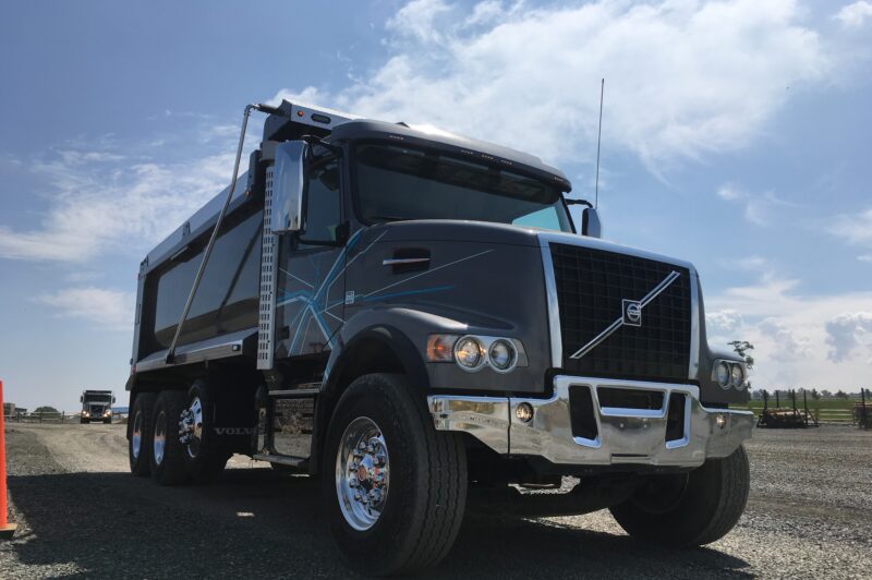 Driving the Volvo VHD with I-Shift crawler gears article image