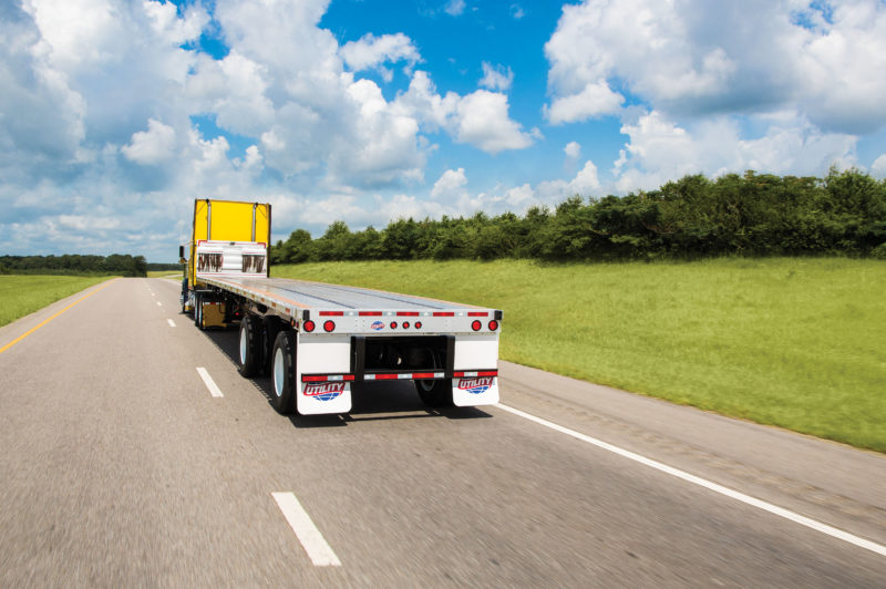 Utility introduces lighter-weight flatbed article image
