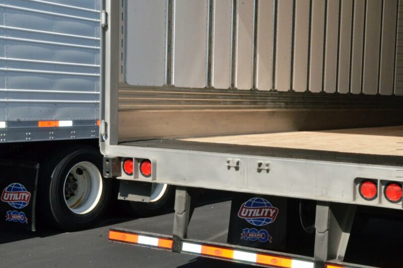 Utility reveals new dry van trailer option article image