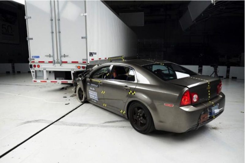 Stoughton improves rear impact guard article image