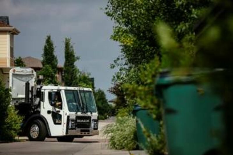 Mack LR Model available in 4x2 configuration article image