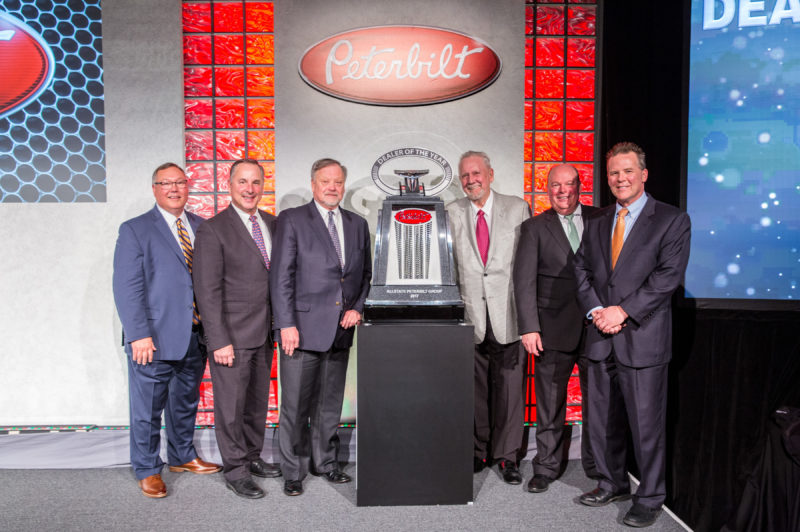 Peterbilt awards top dealers article image