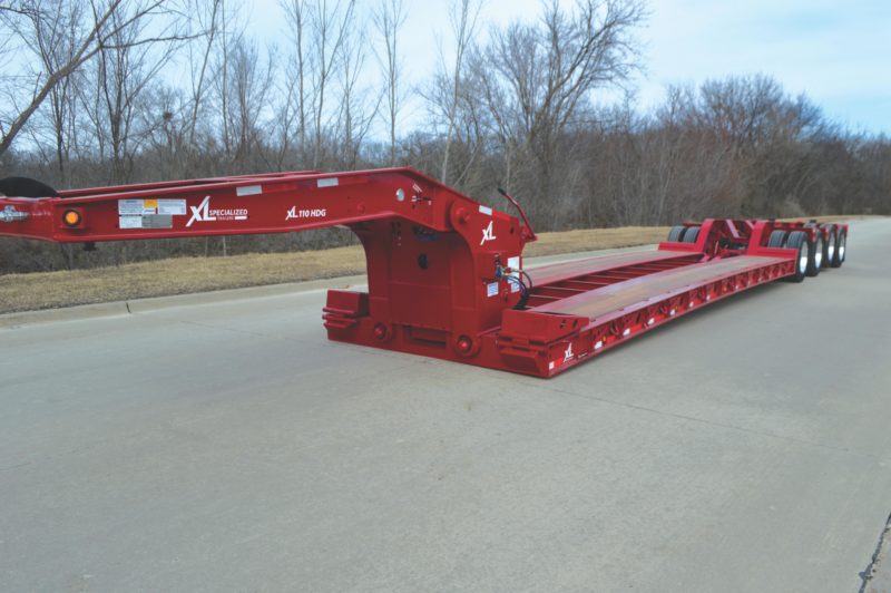 Detachable gooseneck trailer boasts 15-inch deck height article image