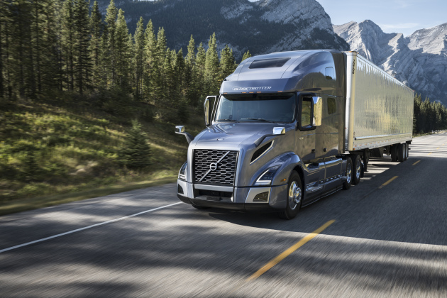Volvo VNL 760 sleeper 1 (8) alternate text for this image