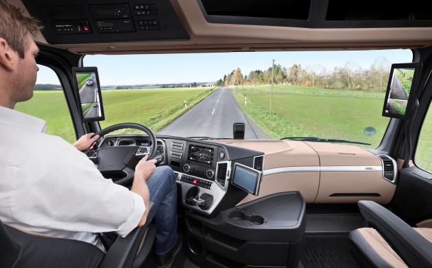 15-Inch Programmable Cluster_Mirroless Cam System alternate text for this image